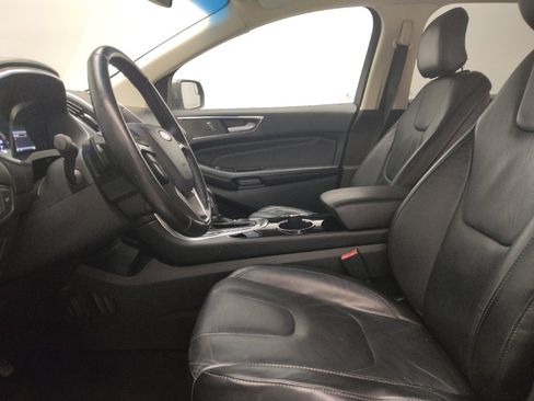 Used 2015 Ford Edge Titanium FWD image 17