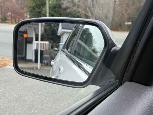 Used 2012 Ford Fusion SEL image 17