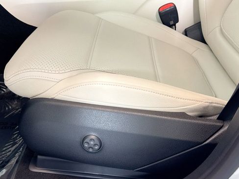 New 2026 Mercedes-Benz GLC 300 4MATIC image 17