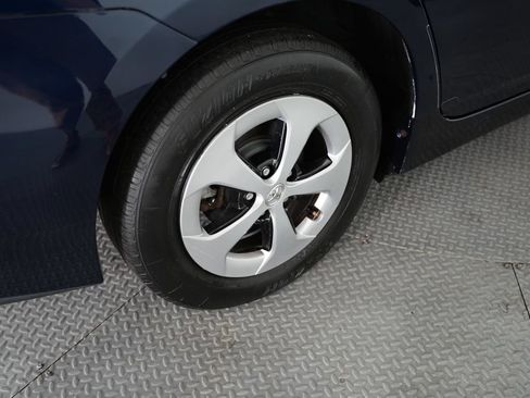 Used 2012 Toyota Prius Three FWD image 56