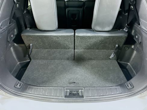 Used 2025 Mitsubishi Outlander SE FWD image 28