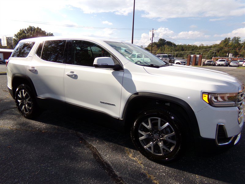 Used 2020 GMC Acadia SLE w/ LPO, Floor Liner Package FWD image 5