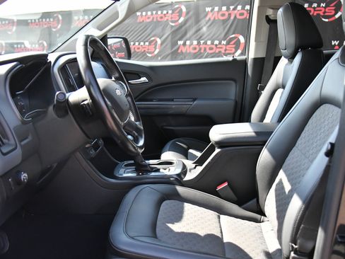 Used 2020 Chevrolet Colorado Z71 image 17