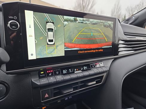 Used 2025 Toyota Camry XSE w/ Premium Plus Package image 18