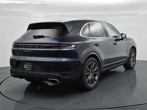 Certified 2024 Porsche Cayenne AWD/4WD image 7