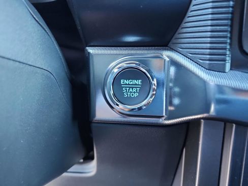 New 2025 Ford F150 Lariat w/ Equipment Group 502A High image 29