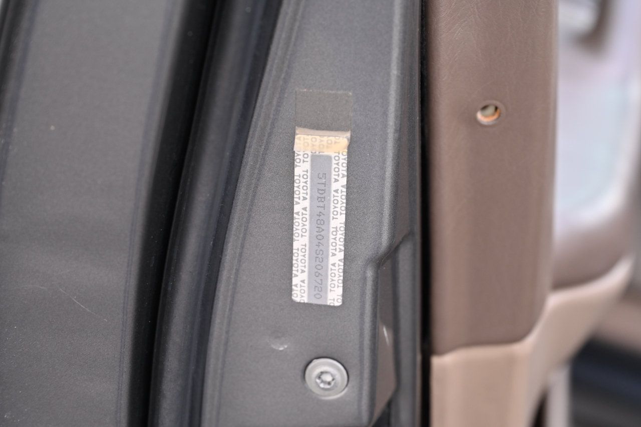 Used 2004 Toyota Sequoia Limited AWD/4WD image 63