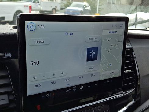 Used 2024 Ford Transit 350 XLT image 17