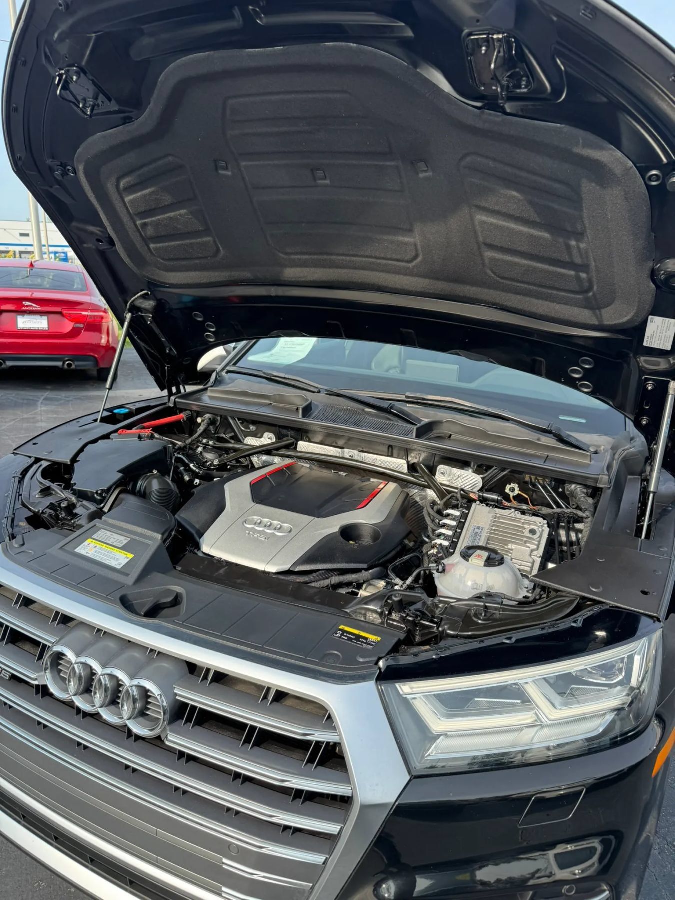 Used 2018 Audi SQ5 Premium Plus w/ Navigation Package AWD/4WD image 34