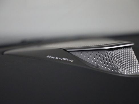 New 2026 Aston Martin DB12 Volante image 40