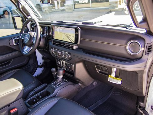 New 2026 Jeep Wrangler Sahara image 19