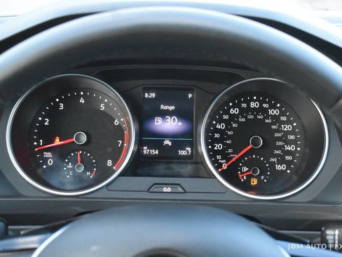 Used 2020 Volkswagen Tiguan SE w/ Panoramic Sunroof Package image 23