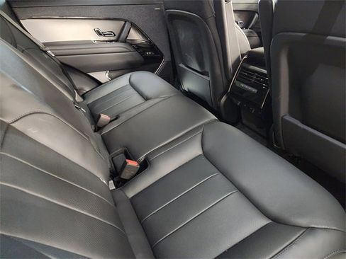 Used 2025 Land Rover Range Rover Sport SE image 31