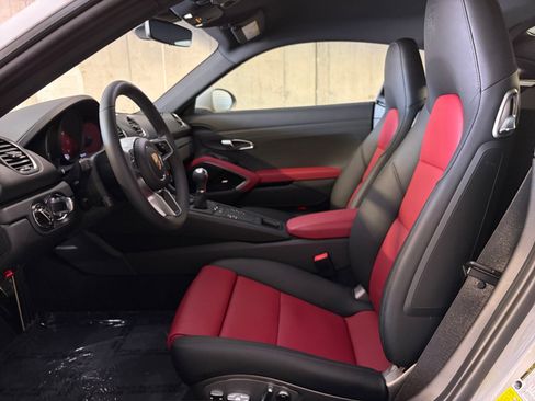 Certified 2024 Porsche 718 Cayman S RWD image 4