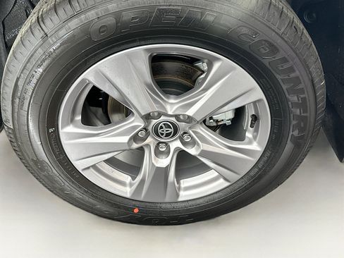 Used 2025 Toyota RAV4 XLE w/ Convenience Package image 11