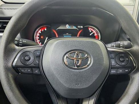 Used 2025 Toyota RAV4 XLE FWD image 15