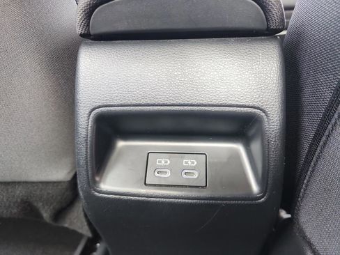 Used 2023 Toyota Corolla LE image 34