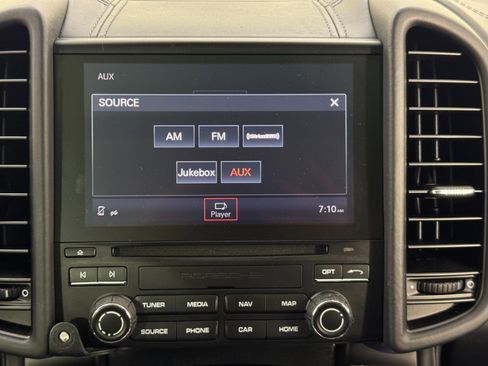 Used 2017 Porsche Cayenne Turbo image 25