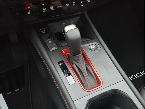 New 2026 Nissan Kicks SR image 22