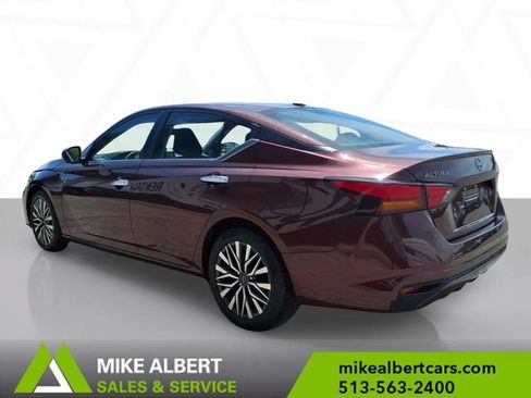 Used 2023 Nissan Altima 2.5 SV FWD image 5