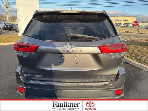 Certified 2018 Toyota Highlander Limited image 6