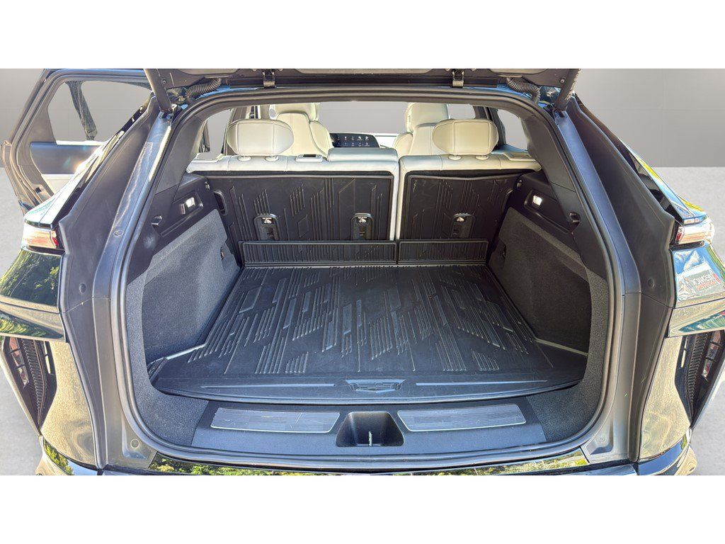 Certified 2024 Cadillac Lyriq Luxury w/ LPO, Floor Liner Package AWD/4WD image 26