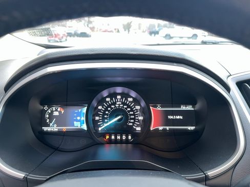 Used 2018 Ford Edge SEL w/ Equipment Group 201A image 16