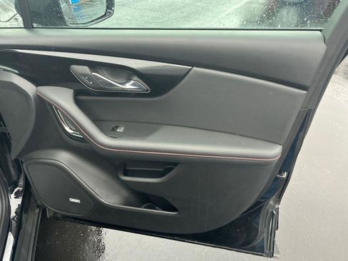 Used 2025 Chevrolet Blazer RS image 29