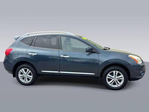 Used 2013 Nissan Rogue SV w/ Premium Pkg AWD/4WD image 2
