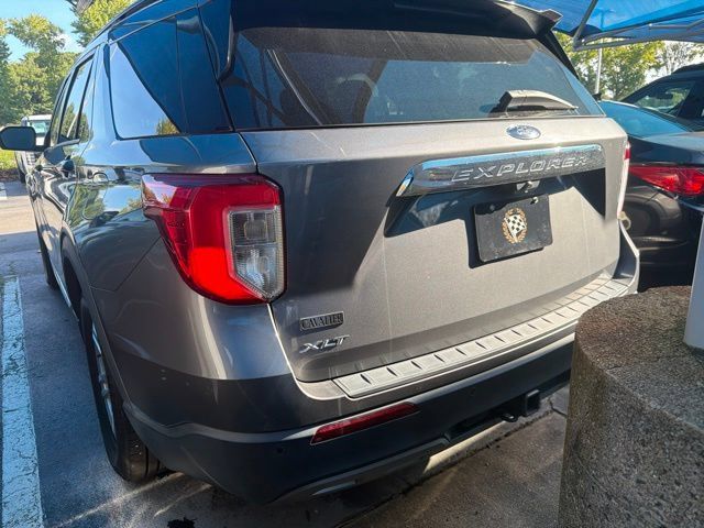 Used 2021 Ford Explorer XLT w/ Equipment Group 202A RWD image 7