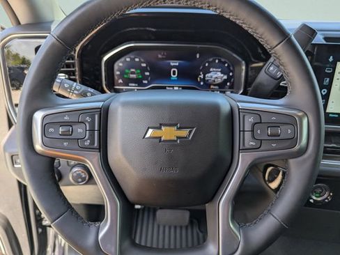 Used 2024 Chevrolet Silverado 1500 LT AWD/4WD image 37
