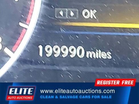 Used 2017 Nissan Maxima SR w/ Interior Lighting Package image 30