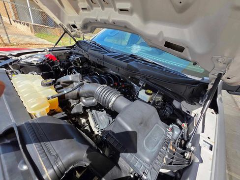 Used 2021 Ford F150 XL w/ STX Appearance Package AWD/4WD image 32