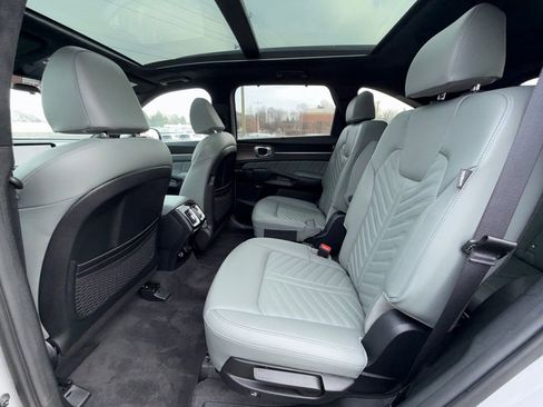Certified 2025 Kia Sorento SX Prestige w/ Sage Leather Package image 28