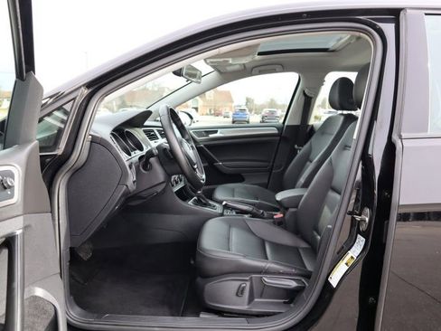 Used 2017 Volkswagen Golf Wolfsburg Edition image 9