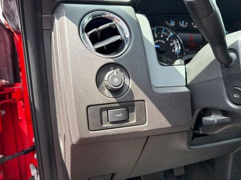 Used 2012 Ford F150 XLT w/ XLT Custom Pkg RWD image 21
