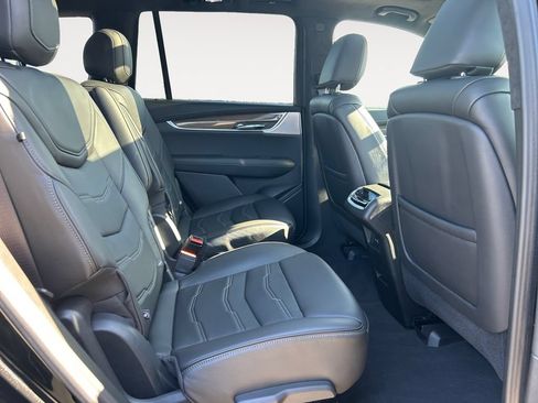 Used 2024 Cadillac XT6 Sport w/ Platinum Package AWD/4WD image 15