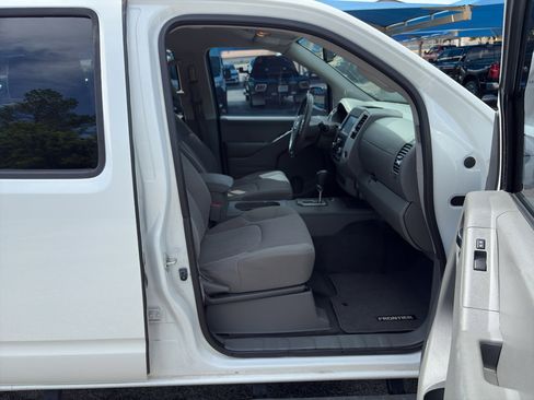 Used 2021 Nissan Frontier SV RWD image 13