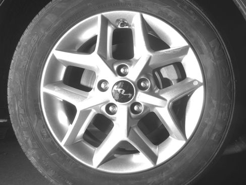 Used 2025 Kia Soul LX w/ LX Technology Package FWD image 13