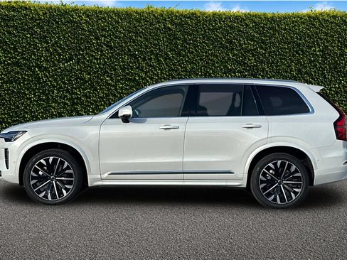 New 2026 Volvo XC90 B5 Plus w/ Protection Package AWD/4WD image 3