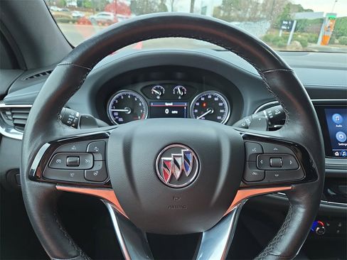 Used 2024 Buick Enclave Essence image 22