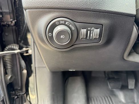Used 2019 Jeep Compass Trailhawk w/ Cold Weather Group AWD/4WD image 16