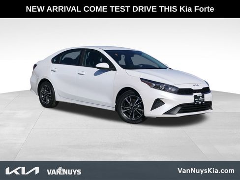 Used 2024 Kia Forte LXS image 1