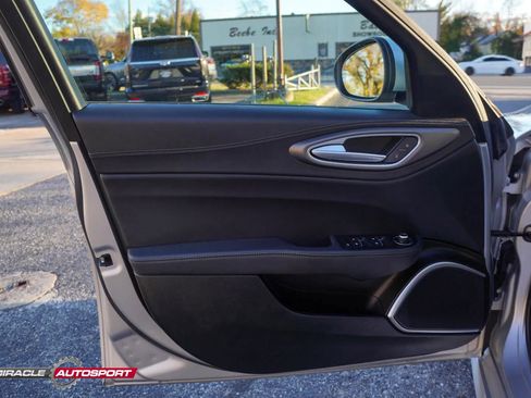 Used 2019 Alfa Romeo Giulia Ti Sport w/ Quick Order Package 22S Sport image 16