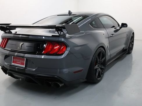 Used 2022 Ford Mustang Shelby GT500 w/ Carbon Fiber Track Pack RWD image 59