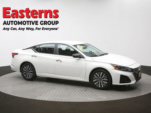 Used 2025 Nissan Altima 2.5 SV image 48