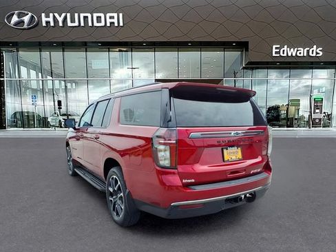 Used 2022 Chevrolet Suburban RST w/ Luxury Package AWD/4WD image 9