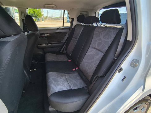 Used 2015 Scion xB FWD image 18