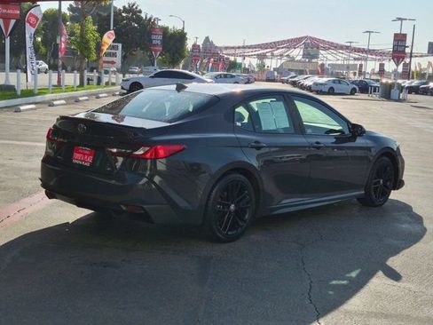 Used 2025 Toyota Camry SE FWD image 8