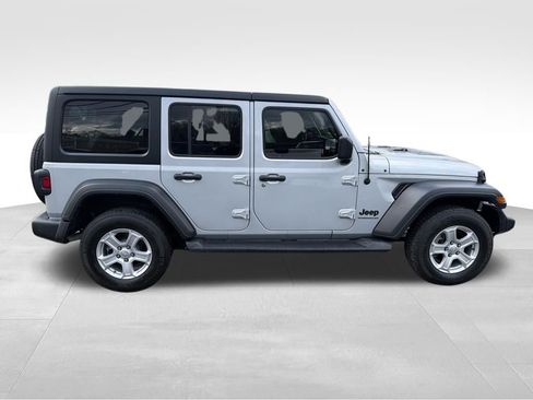 Used 2023 Jeep Wrangler Sport S image 12
